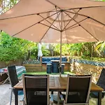 Maison Chaleureuse Avec Terrasse Σπίτι διακοπών *