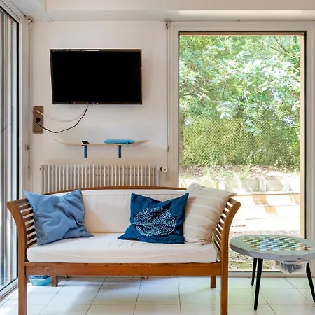 Maison Chaleureuse Avec Terrasse *