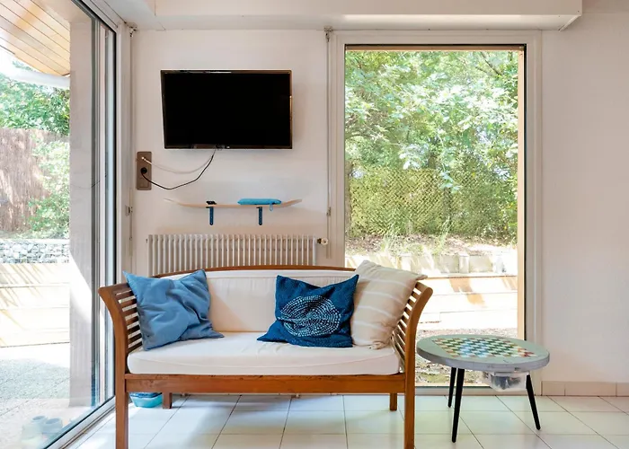 Maison Chaleureuse Avec Terrasse *